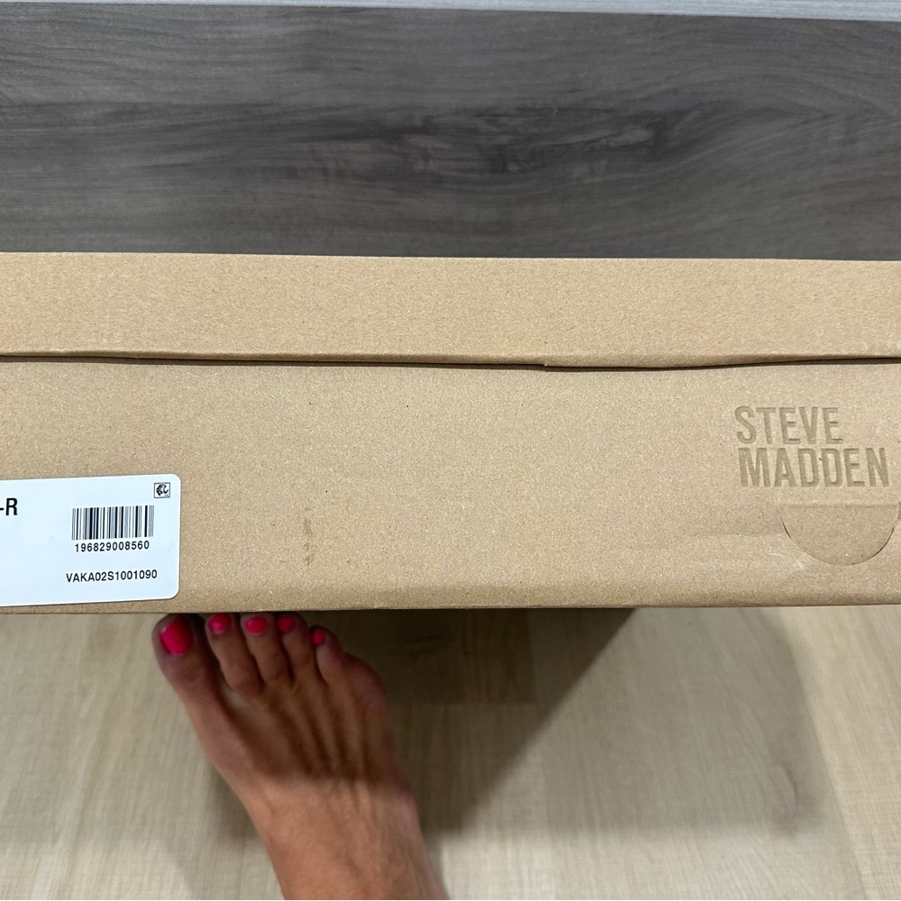 Steve Madden Sparkly Boot. - image 6